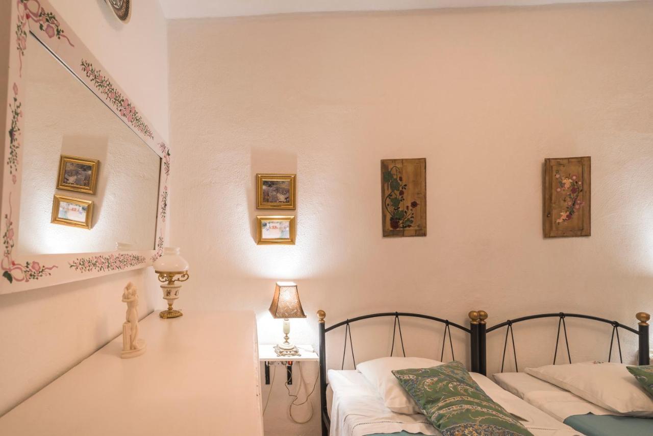 Kristina'S Rooms Rhodes City Exterior foto